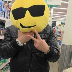 Meet your Posher, Camilo